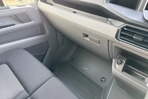 DF75ULX Volkswagen Crafter CR35 Commerce Plus MWB 140 PS FWD  - MY25/Rear Camera Thumbnail #19