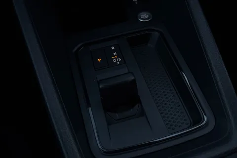 DF75MGJ Volkswagen Caddy 1.5 eHybrid 150 Commerce Pro Van DSG [Tech] Thumbnail #22