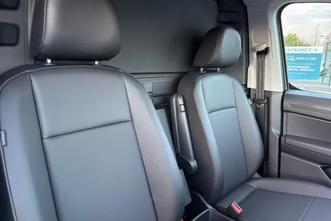 DF75MGJ Volkswagen Caddy 1.5 eHybrid 150 Commerce Pro Van DSG [Tech] Thumbnail #23