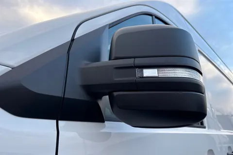 DF75TYH Volkswagen Crafter CR35 Panel van Commerce Plus LWB Maxi 140 PS 2.0 TDI 8sp Auto- Camera/Step Thumbnail #26