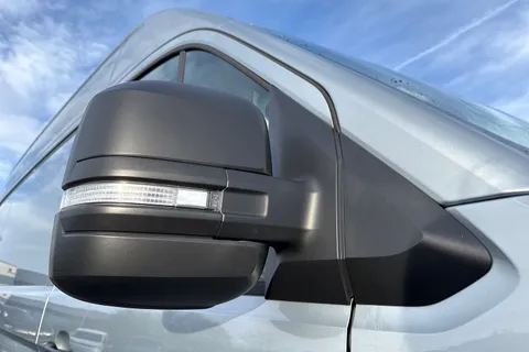 DF75ULX Volkswagen Crafter CR35 Commerce Plus MWB 140 PS FWD  - MY25/Rear Camera Thumbnail #25