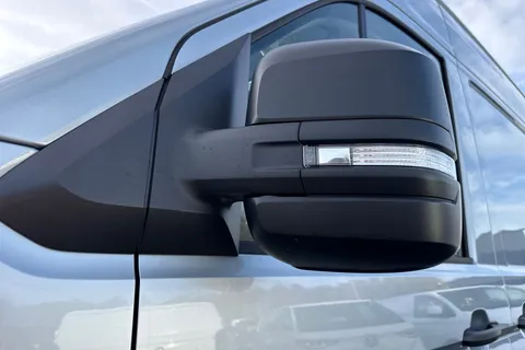 DF75ULX Volkswagen Crafter CR35 Commerce Plus MWB 140 PS FWD  - MY25/Rear Camera Thumbnail #26