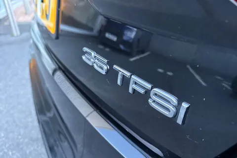 PX22NTJ Audi Q2 Black Edition 35 TFSI  150 PS S tronic Thumbnail #32