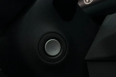 DF75TYH Volkswagen Crafter CR35 Panel van Commerce Plus LWB Maxi 140 PS 2.0 TDI 8sp Auto- Camera/Step Thumbnail #32