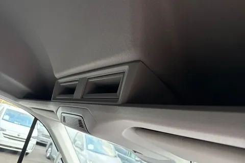 DF75TYH Volkswagen Crafter CR35 Panel van Commerce Plus LWB Maxi 140 PS 2.0 TDI 8sp Auto- Camera/Step Thumbnail #33