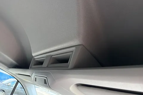 DF75ULX Volkswagen Crafter CR35 Commerce Plus MWB 140 PS FWD  - MY25/Rear Camera Thumbnail #32