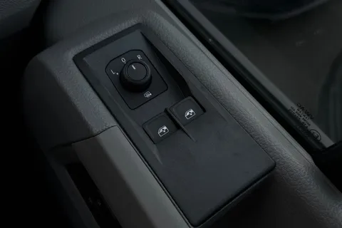 DF75TYH Volkswagen Crafter CR35 Panel van Commerce Plus LWB Maxi 140 PS 2.0 TDI 8sp Auto- Camera/Step Thumbnail #36