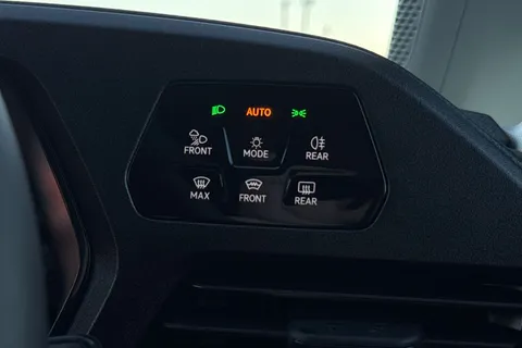 DF75MGJ Volkswagen Caddy 1.5 eHybrid 150 Commerce Pro Van DSG [Tech] Thumbnail #38