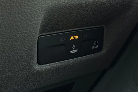 DF75ULX Volkswagen Crafter CR35 Commerce Plus MWB 140 PS FWD  - MY25/Rear Camera Thumbnail #36