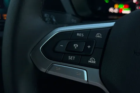 DF75MGJ Volkswagen Caddy 1.5 eHybrid 150 Commerce Pro Van DSG [Tech] Thumbnail #40