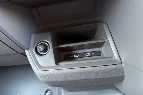 DF75TYH Volkswagen Crafter CR35 Panel van Commerce Plus LWB Maxi 140 PS 2.0 TDI 8sp Auto- Camera/Step Thumbnail #39