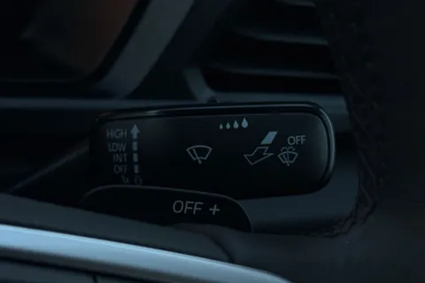 DF75MGJ Volkswagen Caddy 1.5 eHybrid 150 Commerce Pro Van DSG [Tech] Thumbnail #42