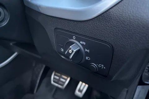 PX22NTJ Audi Q2 Black Edition 35 TFSI  150 PS S tronic Thumbnail #46