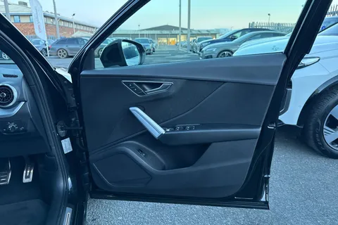 PX22NTJ Audi Q2 Black Edition 35 TFSI  150 PS S tronic Thumbnail #47