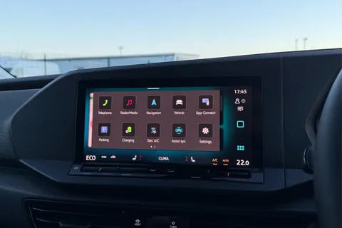 DF75MGJ Volkswagen Caddy 1.5 eHybrid 150 Commerce Pro Van DSG [Tech] Thumbnail #45