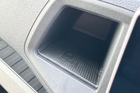 DF75ULX Volkswagen Crafter CR35 Commerce Plus MWB 140 PS FWD  - MY25/Rear Camera Thumbnail #43