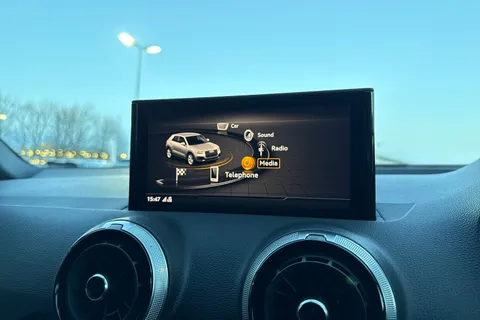 PX22NTJ Audi Q2 Black Edition 35 TFSI  150 PS S tronic Thumbnail #62