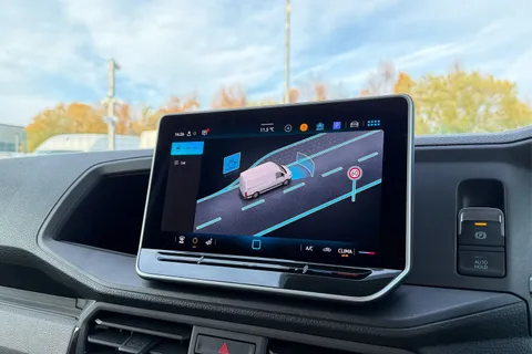 DF75ULX Volkswagen Crafter CR35 Commerce Plus MWB 140 PS FWD  - MY25/Rear Camera Thumbnail #54