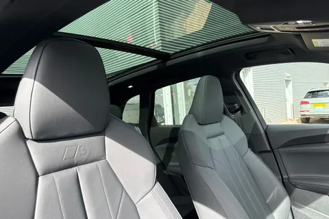 PX75KKZ Audi Q5 SUV S line TDI quattro 204 PS S tronic Thumbnail #23