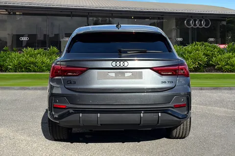 PX75KKV Audi Q3 Black Edition 35 TDI  150 PS S tronic Thumbnail #5