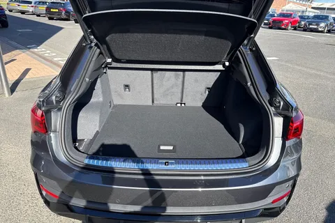 PX75KKV Audi Q3 Black Edition 35 TDI  150 PS S tronic Thumbnail #7