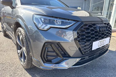 PX75KKV Audi Q3 Black Edition 35 TDI  150 PS S tronic Thumbnail #9