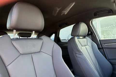 PX75KKV Audi Q3 Black Edition 35 TDI  150 PS S tronic Thumbnail #24