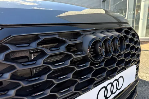 PX75KKV Audi Q3 Black Edition 35 TDI  150 PS S tronic Thumbnail #28