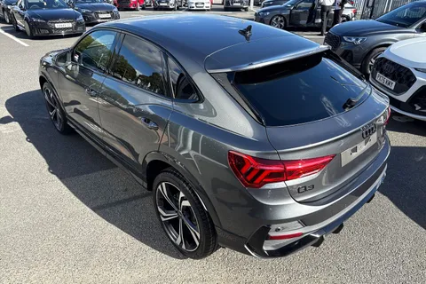 PX75KKV Audi Q3 Black Edition 35 TDI  150 PS S tronic Thumbnail #36