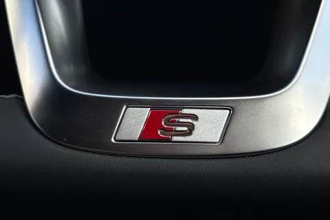 PX75KKV Audi Q3 Black Edition 35 TDI  150 PS S tronic Thumbnail #37