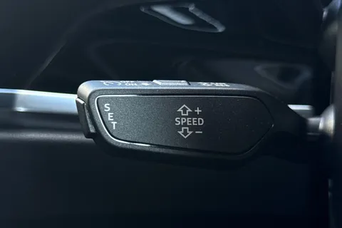 PX75KKV Audi Q3 Black Edition 35 TDI  150 PS S tronic Thumbnail #44