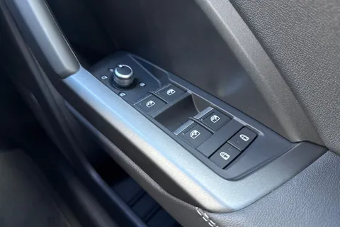 PX75KKV Audi Q3 Black Edition 35 TDI  150 PS S tronic Thumbnail #45