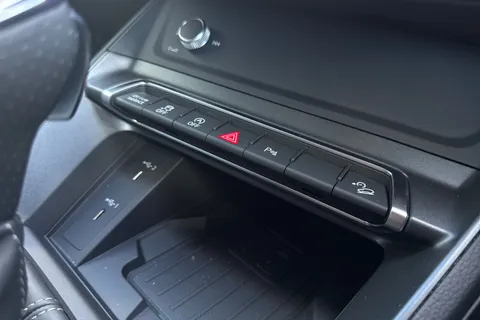 PX75KKV Audi Q3 Black Edition 35 TDI  150 PS S tronic Thumbnail #56