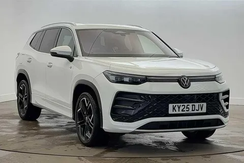 KY25DJV Volkswagen Tayron 1.5 TSI eHybrid R-Line 5dr DSG6 Thumbnail #1