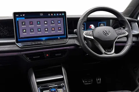 KY25DJV Volkswagen Tayron 1.5 TSI eHybrid R-Line 5dr DSG6 Thumbnail #2