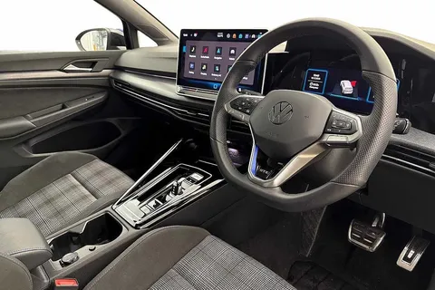 KW25ZTM Volkswagen Golf 1.5 TSI 272 GTE eHybrid 5dr DSG Thumbnail #6