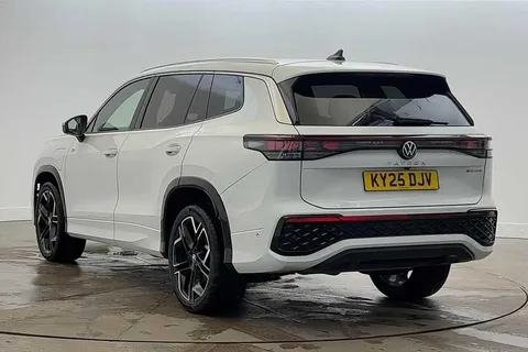 KY25DJV Volkswagen Tayron 1.5 TSI eHybrid R-Line 5dr DSG6 Thumbnail #3
