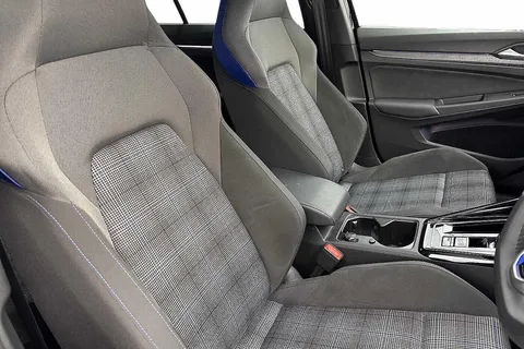 KW25ZTM Volkswagen Golf 1.5 TSI 272 GTE eHybrid 5dr DSG Thumbnail #10