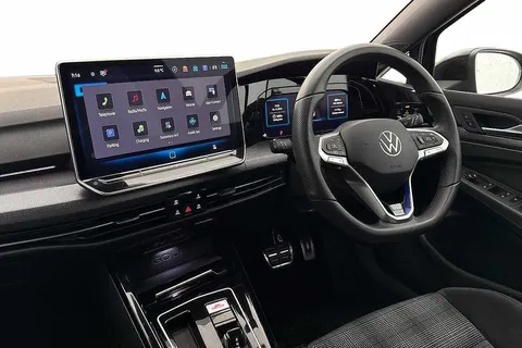 KR25MRO Volkswagen Golf 1.5 TSI 272 GTE eHybrid 5dr DSG Thumbnail #2