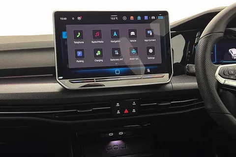 KW25ZTM Volkswagen Golf 1.5 TSI 272 GTE eHybrid 5dr DSG Thumbnail #12