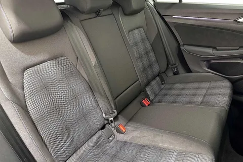 KW25XJM Volkswagen Golf 1.5 TSI 272 GTE eHybrid 5dr DSG Thumbnail #9