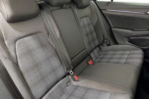 KR25MRO Volkswagen Golf 1.5 TSI 272 GTE eHybrid 5dr DSG Thumbnail #9