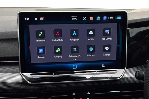 KW25XJM Volkswagen Golf 1.5 TSI 272 GTE eHybrid 5dr DSG Thumbnail #12