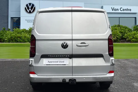 CX75HYH Volkswagen Transporter 2.0 TDI 170 Commerce Pro Van Auto Thumbnail #4