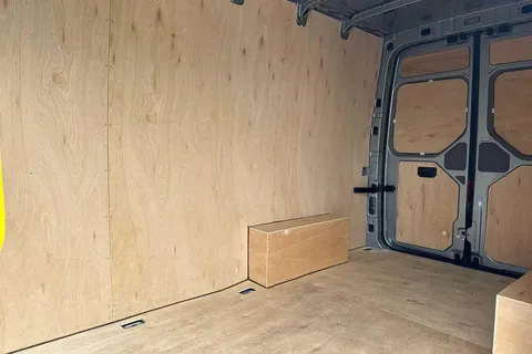 PN74SLU Volkswagen Crafter 2.0 TDI 140PS Commerce High Roof Van Thumbnail #14