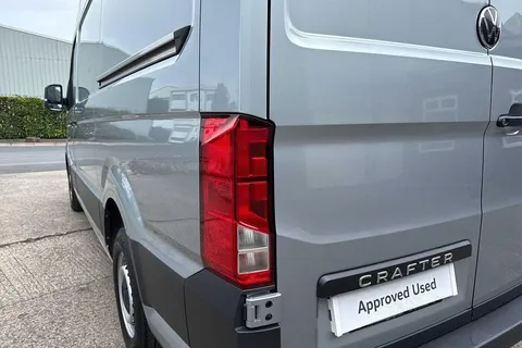 PN74SLU Volkswagen Crafter 2.0 TDI 140PS Commerce High Roof Van Thumbnail #16