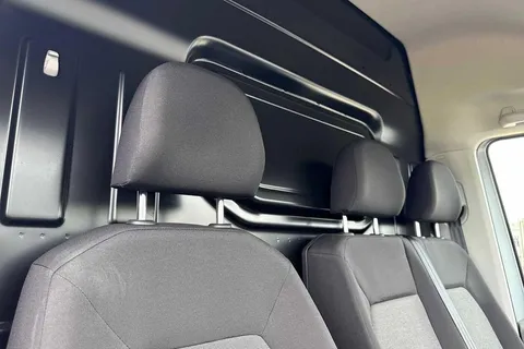 PN74SLU Volkswagen Crafter 2.0 TDI 140PS Commerce High Roof Van Thumbnail #21