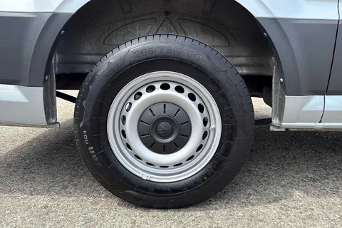 PN74SLU Volkswagen Crafter 2.0 TDI 140PS Commerce High Roof Van Thumbnail #22