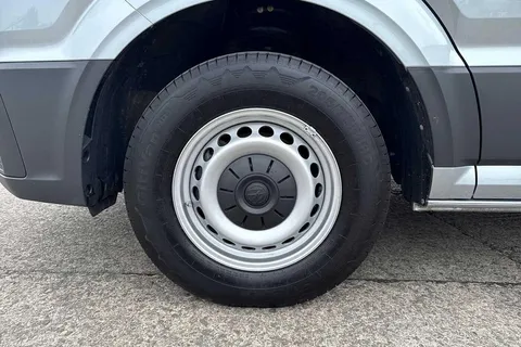 PN74SLU Volkswagen Crafter 2.0 TDI 140PS Commerce High Roof Van Thumbnail #24