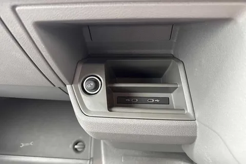 PN74SLU Volkswagen Crafter 2.0 TDI 140PS Commerce High Roof Van Thumbnail #27